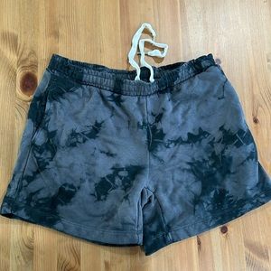 Tie dye pockets shorts